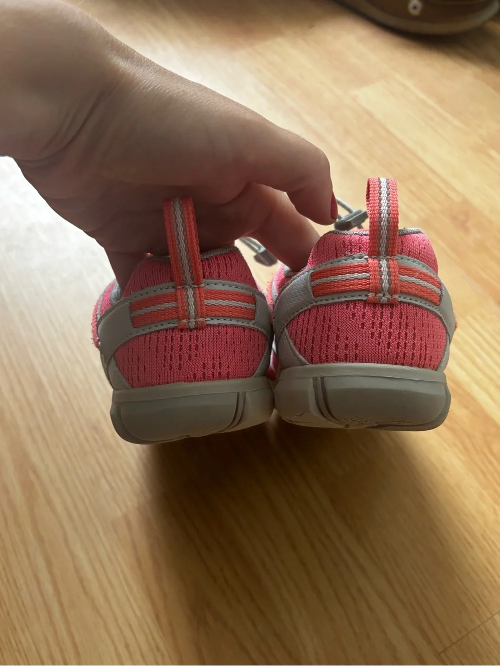 Keen girl’s sneakers pink grey outdoor washable back to school bungee laces sz 3